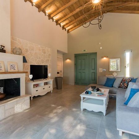 Astarte Villas - Laalu Private Villa With Pool Koukounariá Extérieur photo